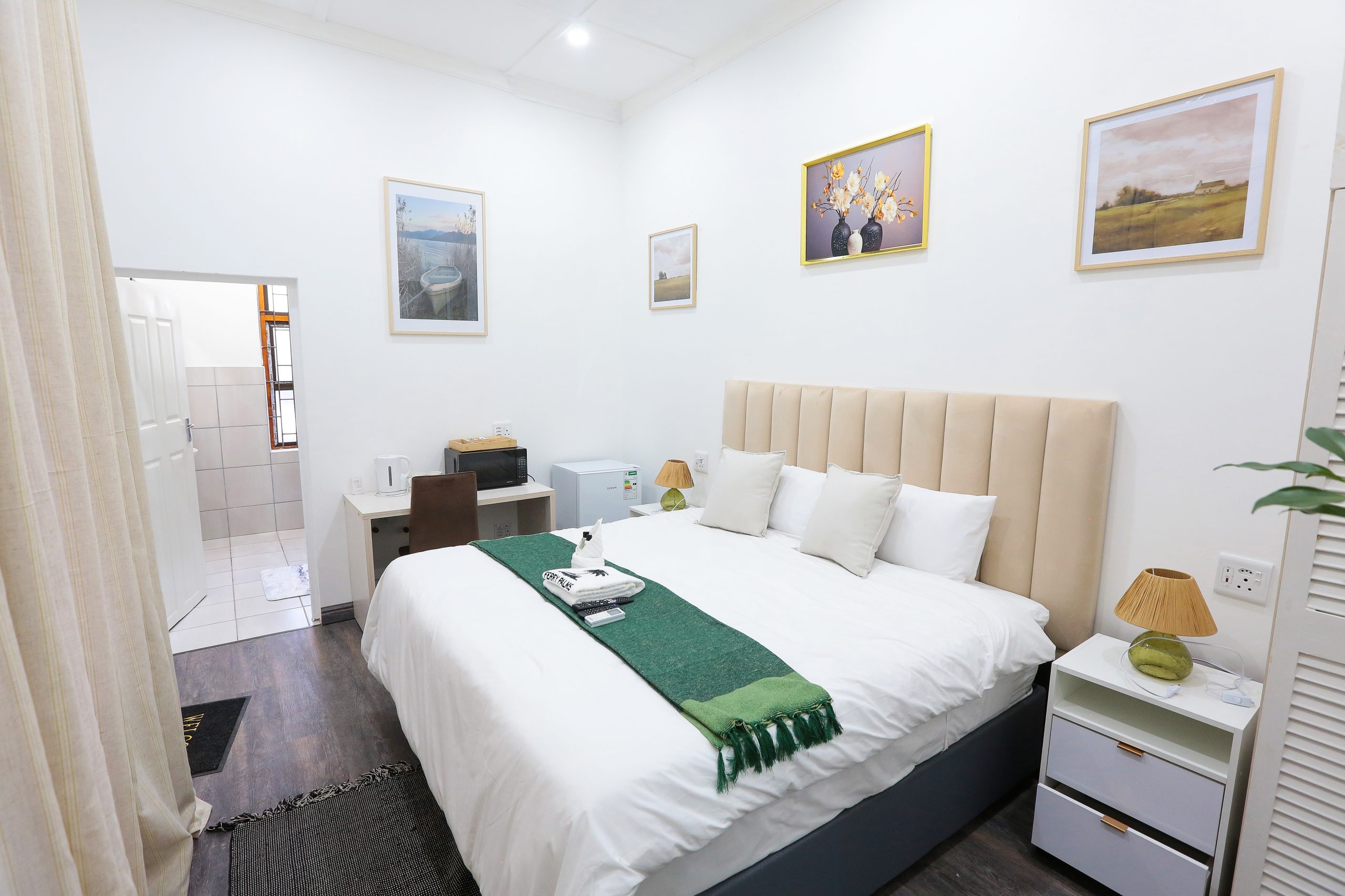 Ferry Palms Guest Lodge Room 3 photo 1